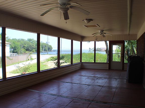 3rd image of 34 Meigs Dr Unit A