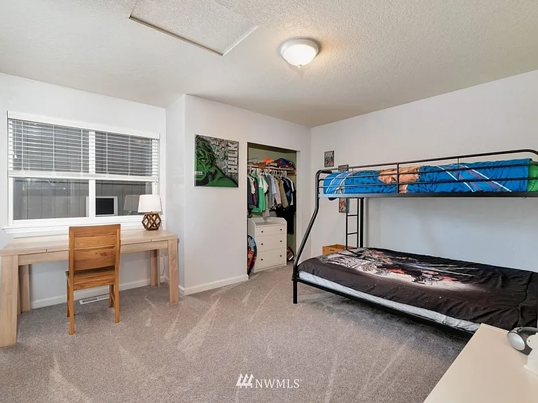 1106 Villanova St NE — Photo 13
