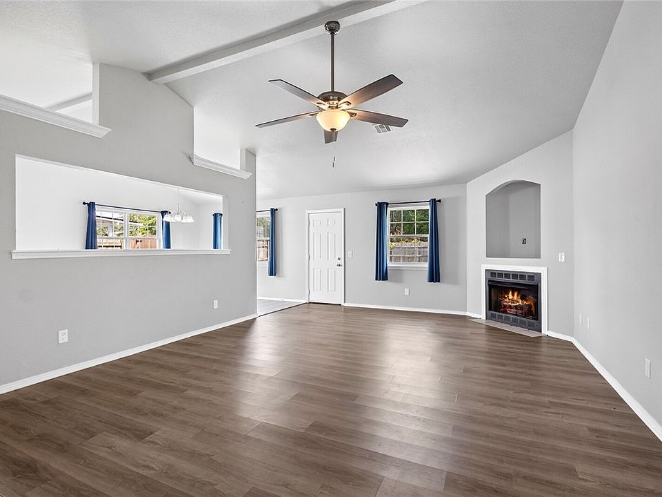 1st image of 1311 E Eastview Dr