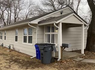 1032 E Park St, Olathe, KS 66061