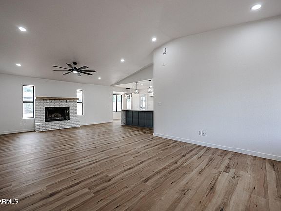 2nd image of 619 N NORFOLK --