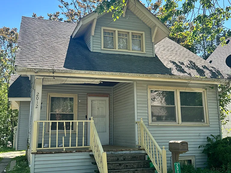 2012 Hanchett St — Photo 1