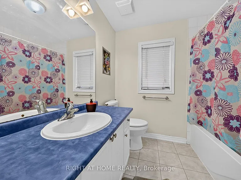 54 Boundbrook Dr — Photo 31
