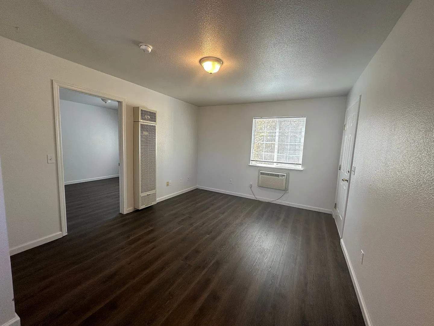 Cottages Per Owner Only Use Carpet King For All Flooring — Photo 3
