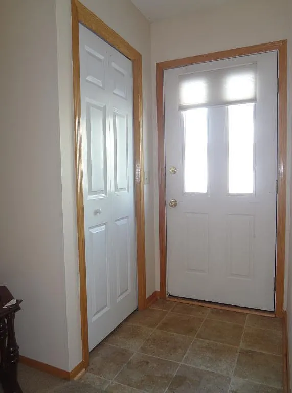 2 bed, 1234 sqft, $1,920 — Photo 2