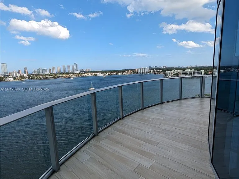 17111 E Biscayne Blvd #1011 — Photo 17