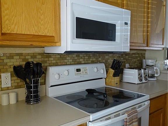 2nd image of 4715 Vero Beach Pl