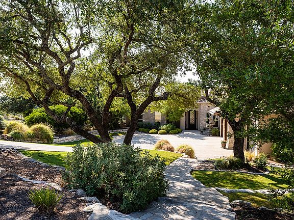 4th image of 3552 La Cumbre Dr