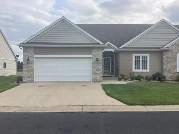 2462 Coral Ridge Pl NE, Rochester, MN 55906
