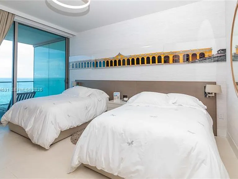 10201 E Collins Ave #CU-1002 — Photo 32