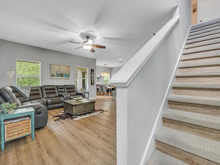 762 Battersea Dr — Photo 4