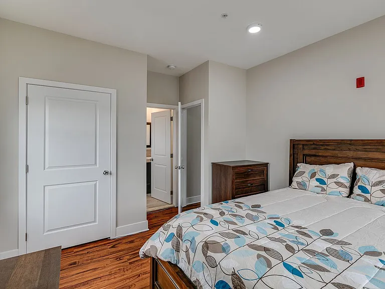 549 Armstrong St #302 — Photo 26