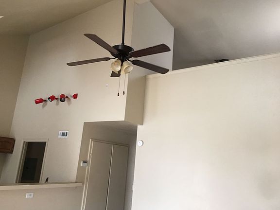 2nd image of 2405 W Ash St