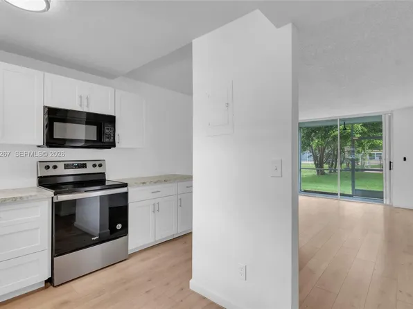 9601 Sunrise Lakes Blvd APT 106, Fort Lauderdale, FL 33322