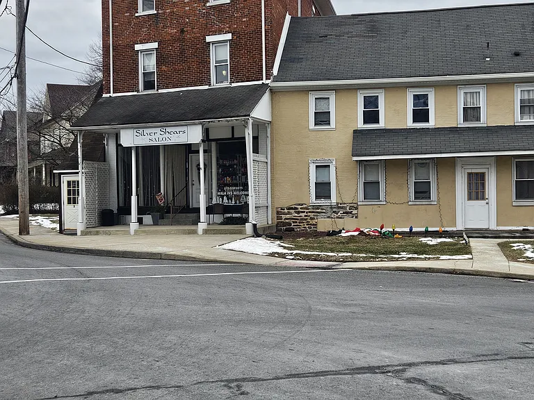 2 E Broad St #2 — Photo 10