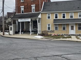 2 E Broad St #2, Trumbauersville, PA 18970