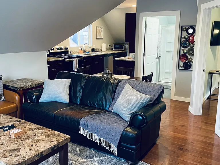 419 W Vine St #421 — Photo 3