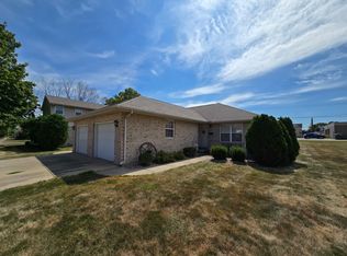 1005 Prairie Ave #1007, Mattoon, IL 61938