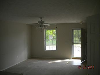 2nd image of 3050 Ewingdale Dr