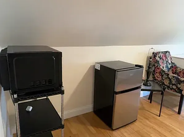 3 Herbert St APT 1, Dorchester Center, MA 02124