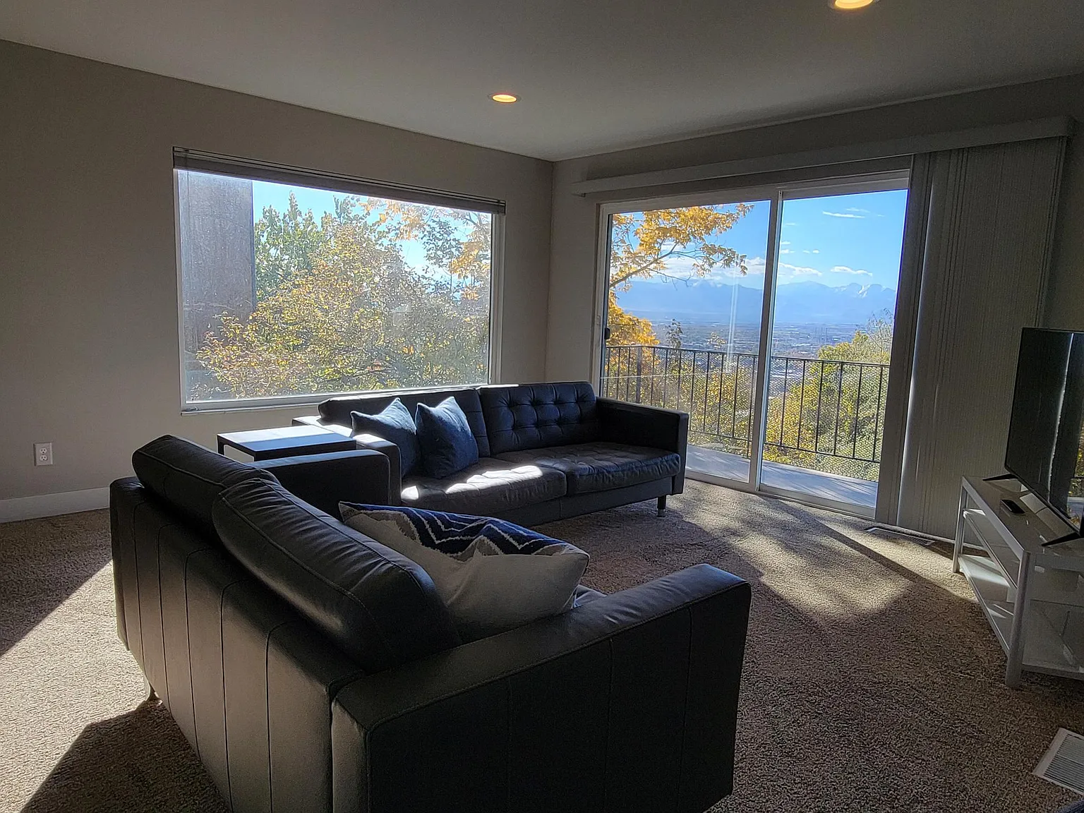 4 bed, 2000 sqft, $900 — Photo 3