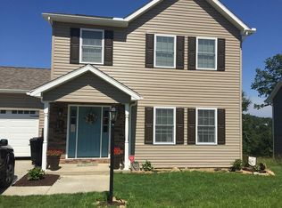 140 Landing Dr, Morgantown, WV 26508