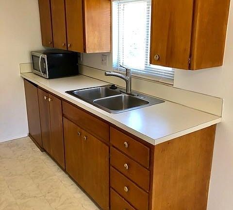 4th image of 2-5417 32nd Ave NW #2