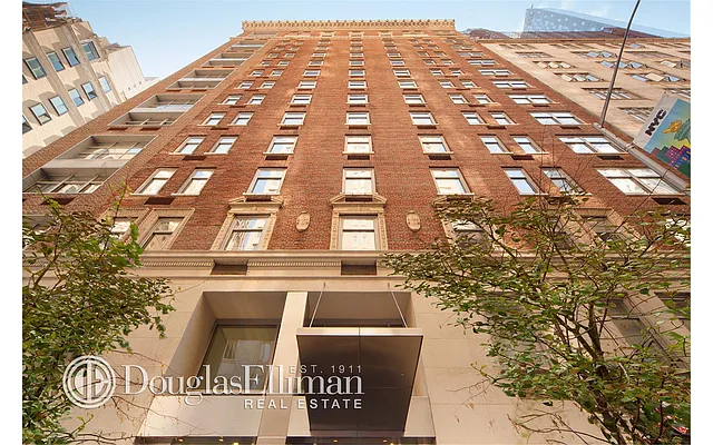 Rented by Douglas Elliman | media 7