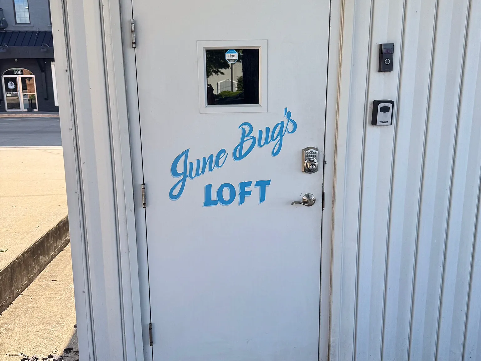 Studio, 300 sqft, $1,200 — Photo 2