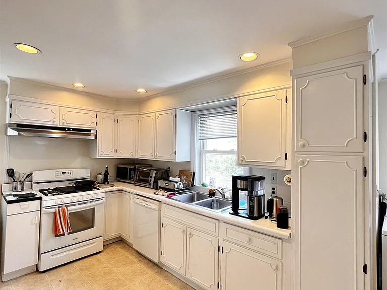 26 Rogers Ave #2 — Photo 2