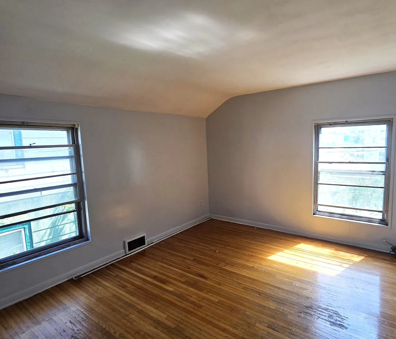 2 bed, 1000 sqft, $1,000 — Photo 3
