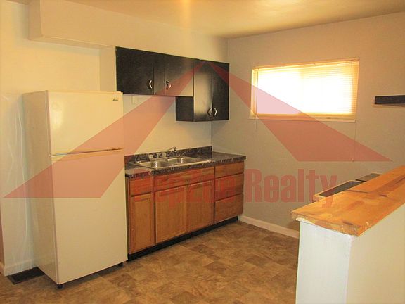 2nd image of 2310 Wayne Ave APT C