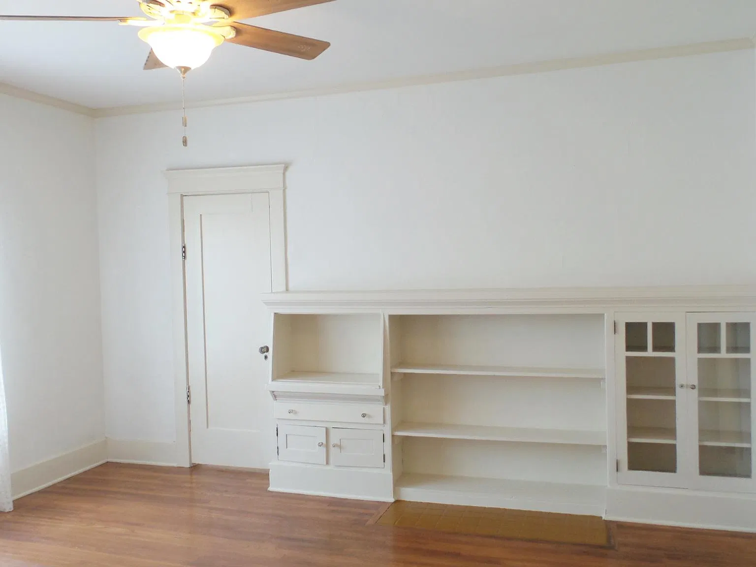 Studio, 500 sqft, $1,545 — Photo 3