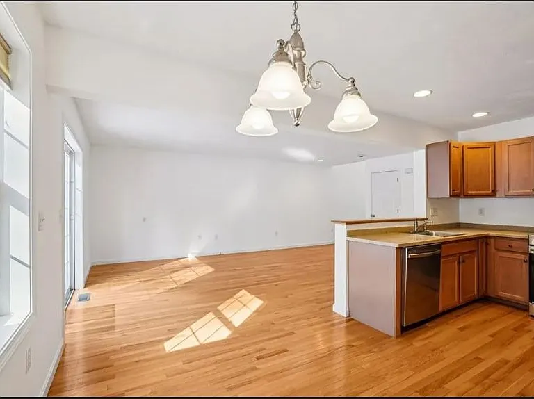 18 Alden Dr — Photo 16