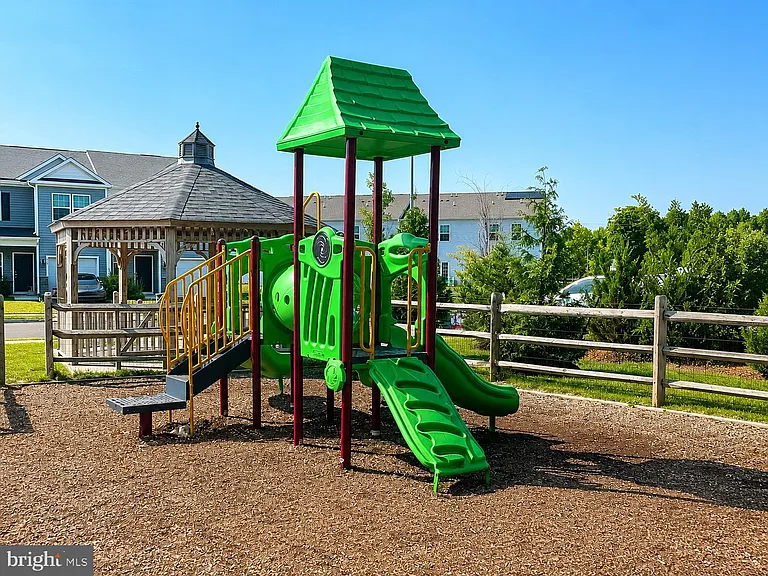 344 Mazzeo Dr — Photo 18