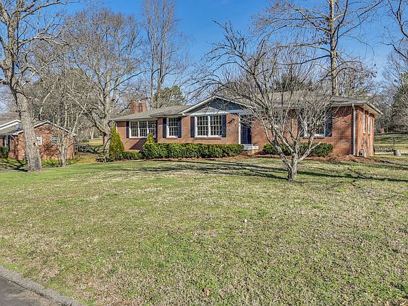 3rd image of 600 Harpeth Pkwy E