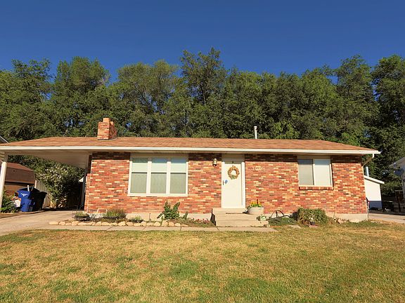 2nd image of 3008 S Breeze Dr