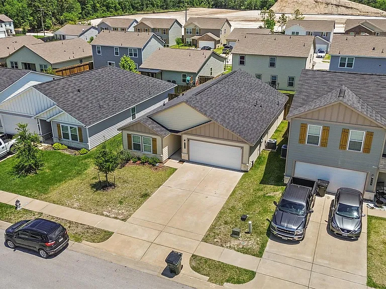 111 Bering Dr — Photo 26