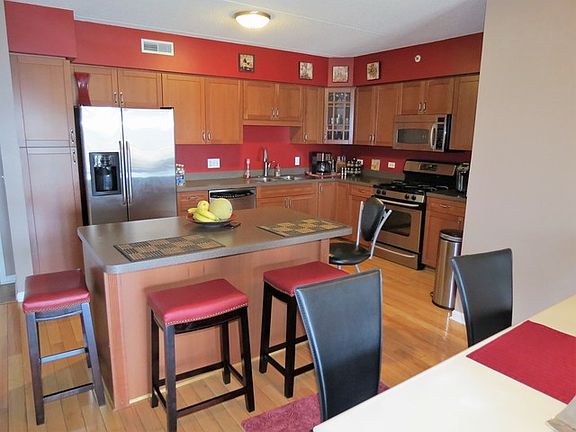 4th image of 395 Graceland Ave Unit 408