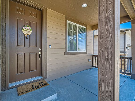 3rd image of 15964 Alberta Dr
