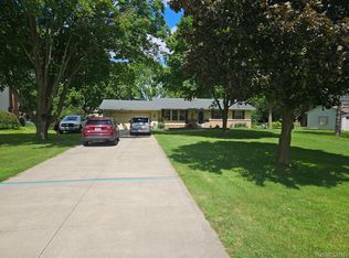 6172 W Court St, Flint, MI