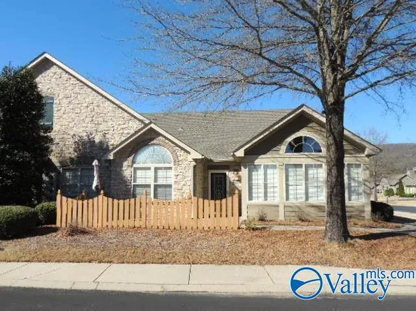 2 Laurel Ln #103, Brownsboro, AL 35741