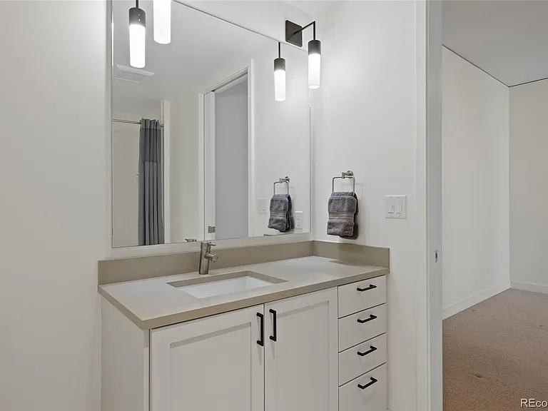 1750 Wewatta St #1609 — Photo 33