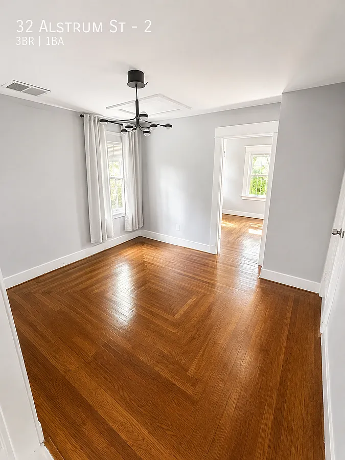 3 bed, 1656 sqft, $2,000 — Photo 4