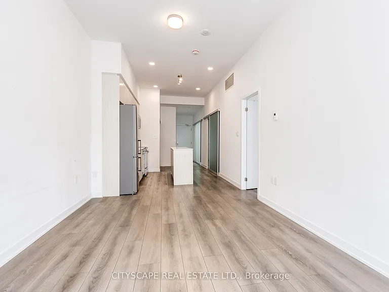 2433 Dufferin St #105 — Photo 15