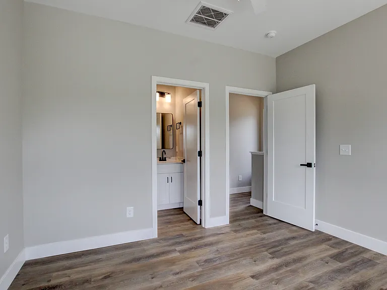 226 3rd St #226 — Photo 30