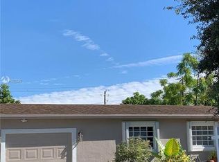 17925 NW 78th Ct, Hialeah, FL 33015