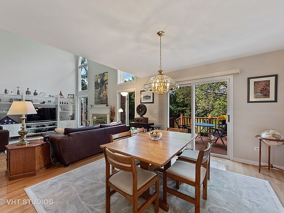 4th image of 708 N Walden Dr
