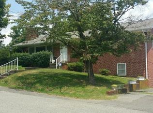 301 W 1st St S, Big Stone Gap, VA 24219