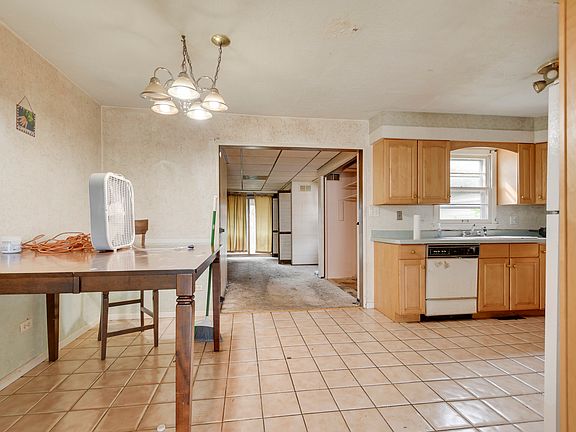 5th image of 16801 Odell Ave